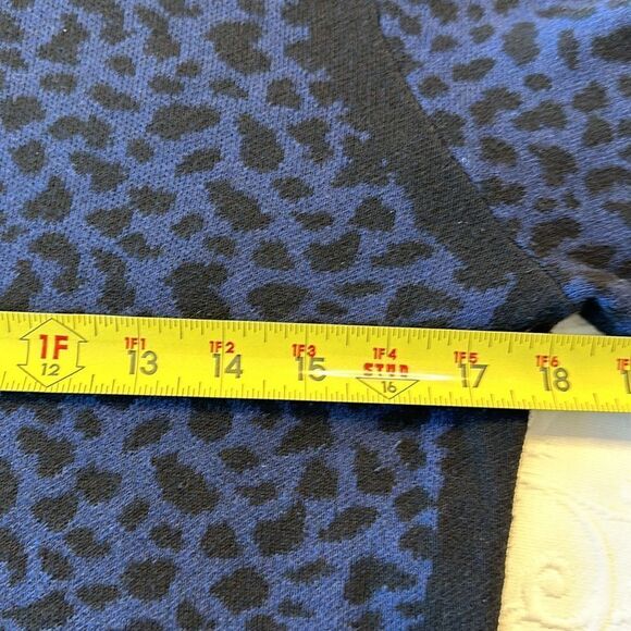 Velvet animal/abstract print pullover blue‎ and black - Picture 4 of 5